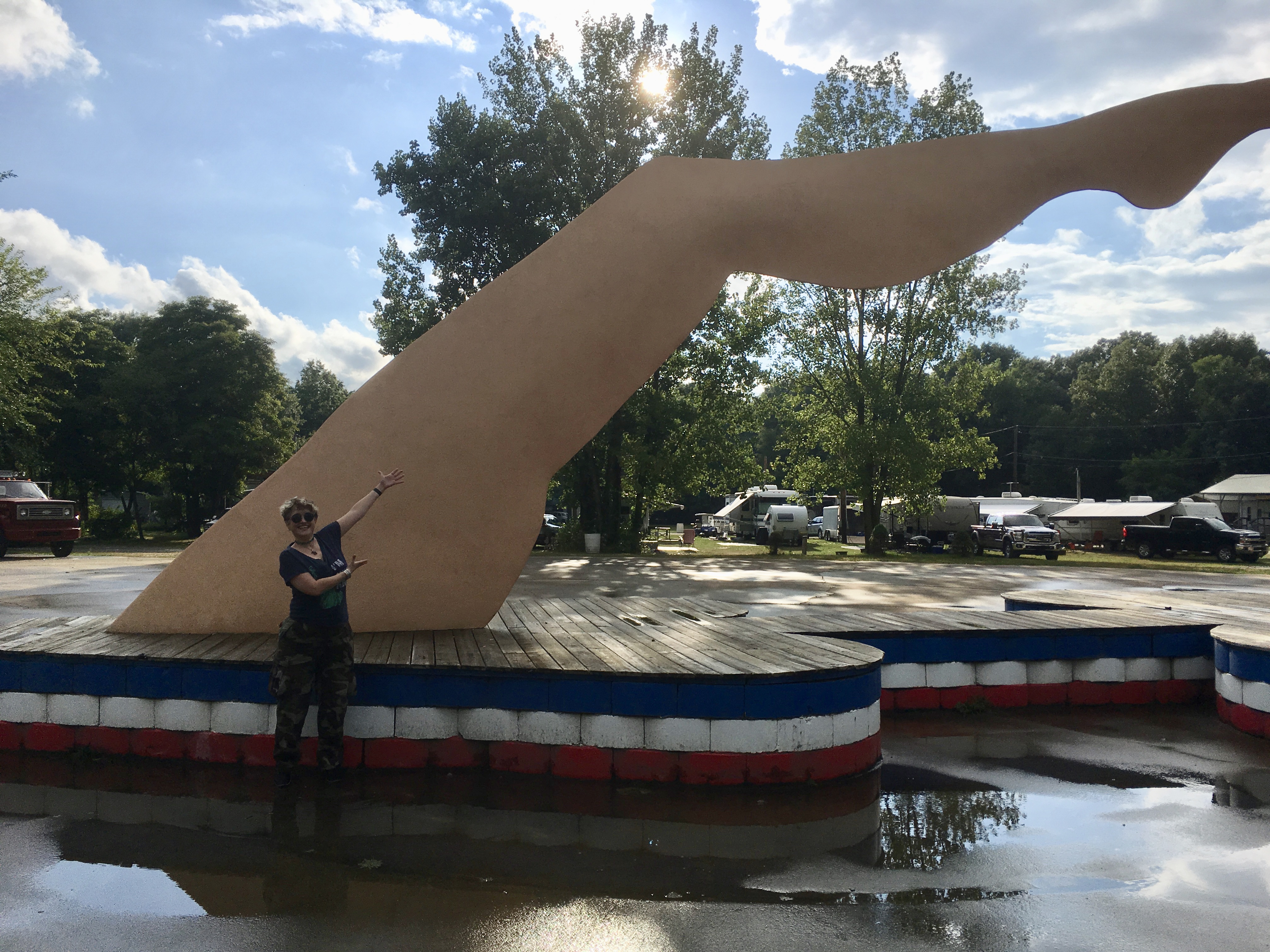 Sundial Indiana Giant Lady’s Leg Sundial: Lake Village, Indiana – Rebecca Radnor's ...